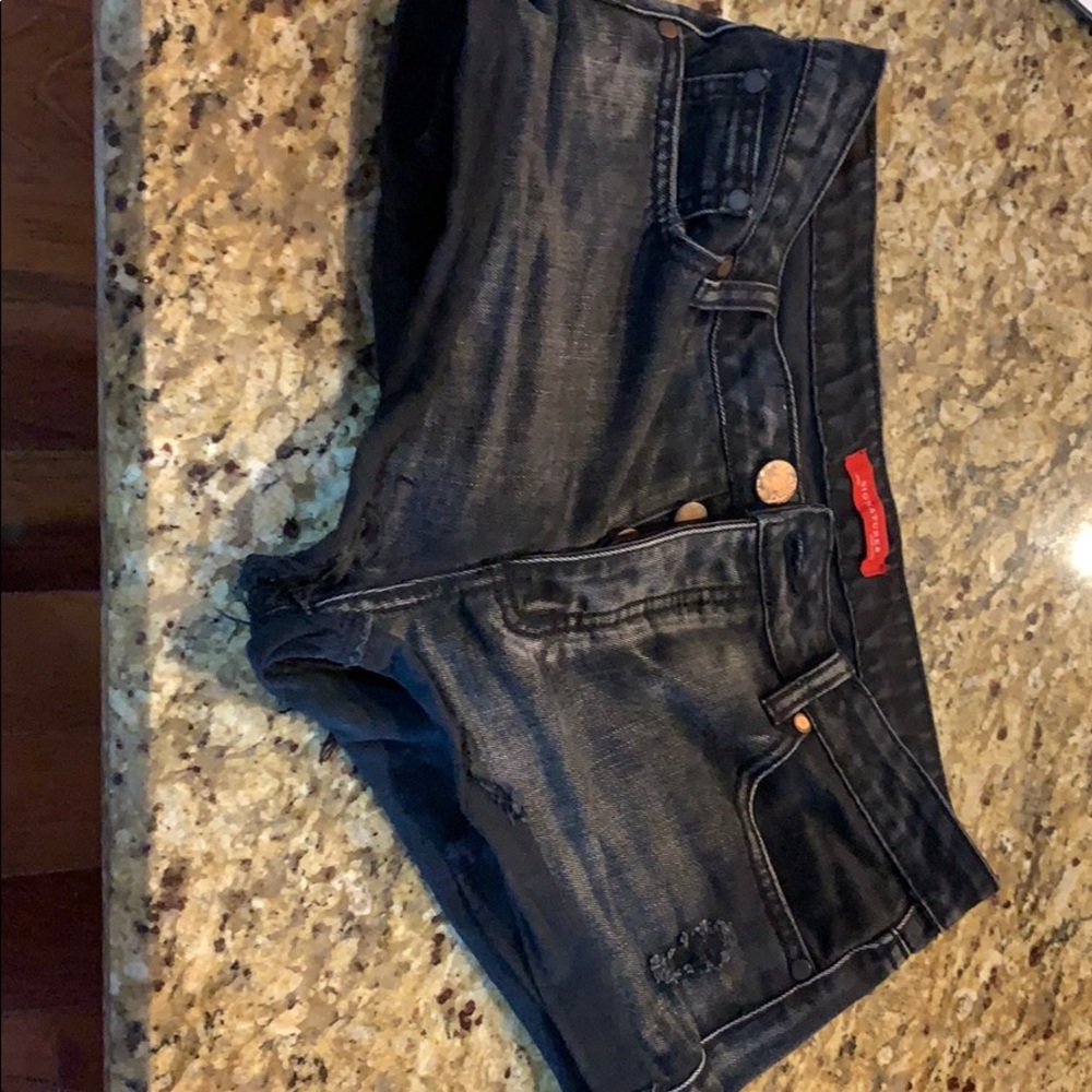 signature 8 black jean shorts